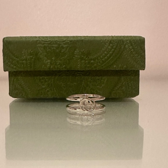 NWB GUCCI INTERLOCKING THIN OPEN BAND - Picture 9 of 16